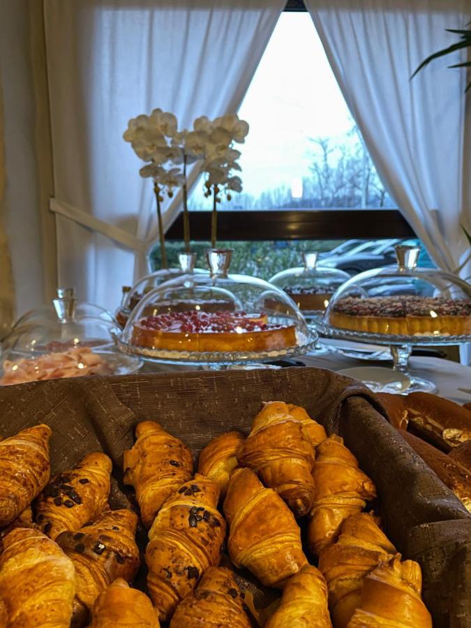 Il Vecchio Borgo Relais Hotel Como Luaran gambar