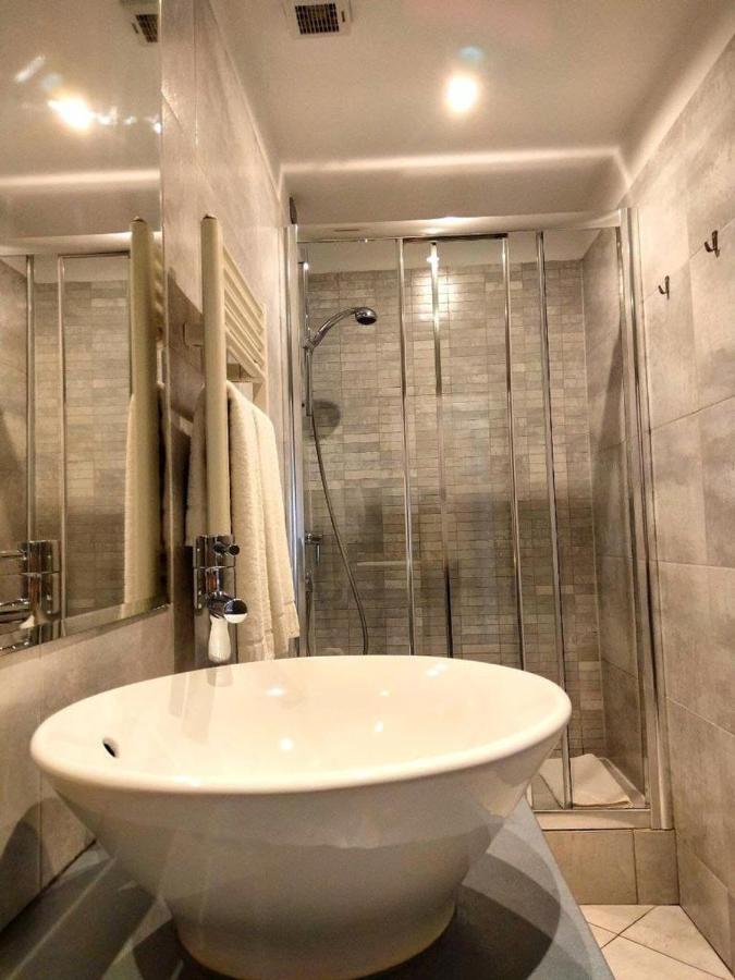 Il Vecchio Borgo Relais Hotel Como Luaran gambar