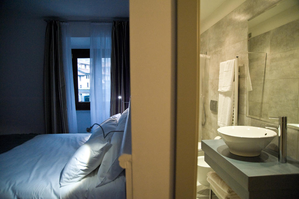 Il Vecchio Borgo Relais Hotel Como Bilik gambar